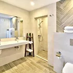 Ihotel