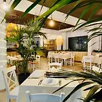 Ihotel Хотел 4*