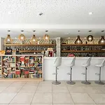 Хотел Ihotel 4*