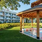 Хотел Ihotel
