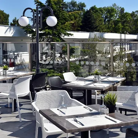 Szálloda Ihotel Sunny